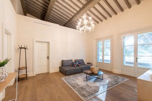 Luxury Suite | Living area