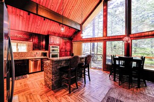 Casa, varanda, vista para o jardim | Cozinha privada