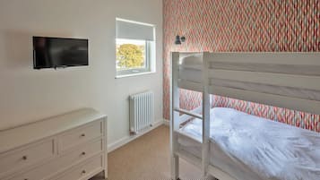 In-room safe, iron/ironing board, free WiFi