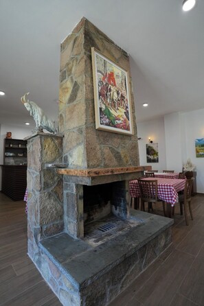 Dining - Agroturizem Dr Bizhga (Picar)