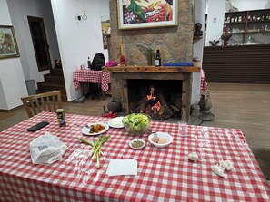 Dining - Agroturizem Dr Bizhga (Picar)