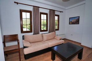 Superior Quadruple Room | Living area - Agroturizem Dr Bizhga (Picar)