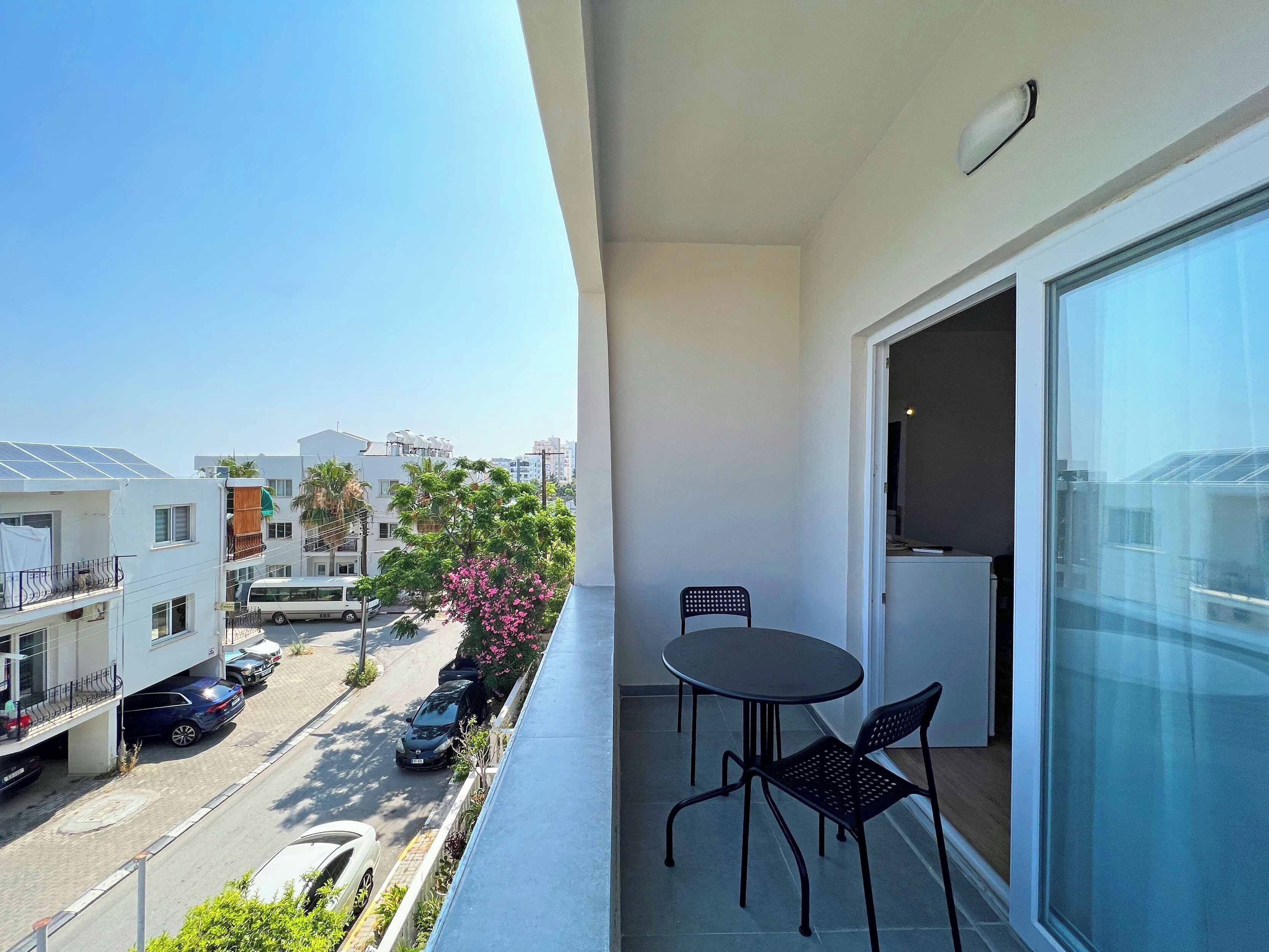 Deluxe Tek Büyük Yataklı Oda | Açık havada yemek servisi