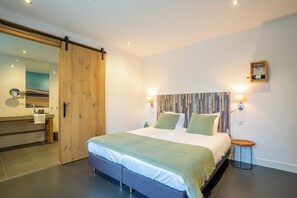 House - Grand Villa With Sauna & Jacuzzi (Den Burg)
