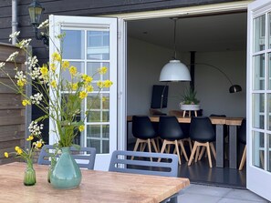 House | Dining - Grand Villa With Sauna & Jacuzzi (Den Burg)