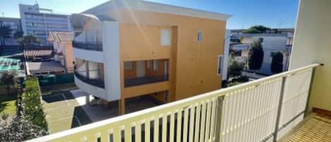 Apartment, 2 Bedrooms, Balcony, City View | Balcony