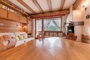 Lägenhet Superior - balkong - utsikt mot bergen | Vardagsrum