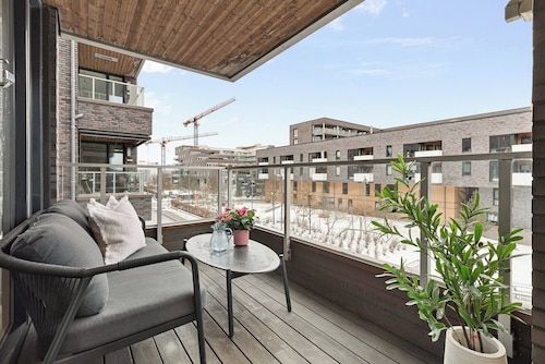 Urban Escape - Only Steps From the Waterfront