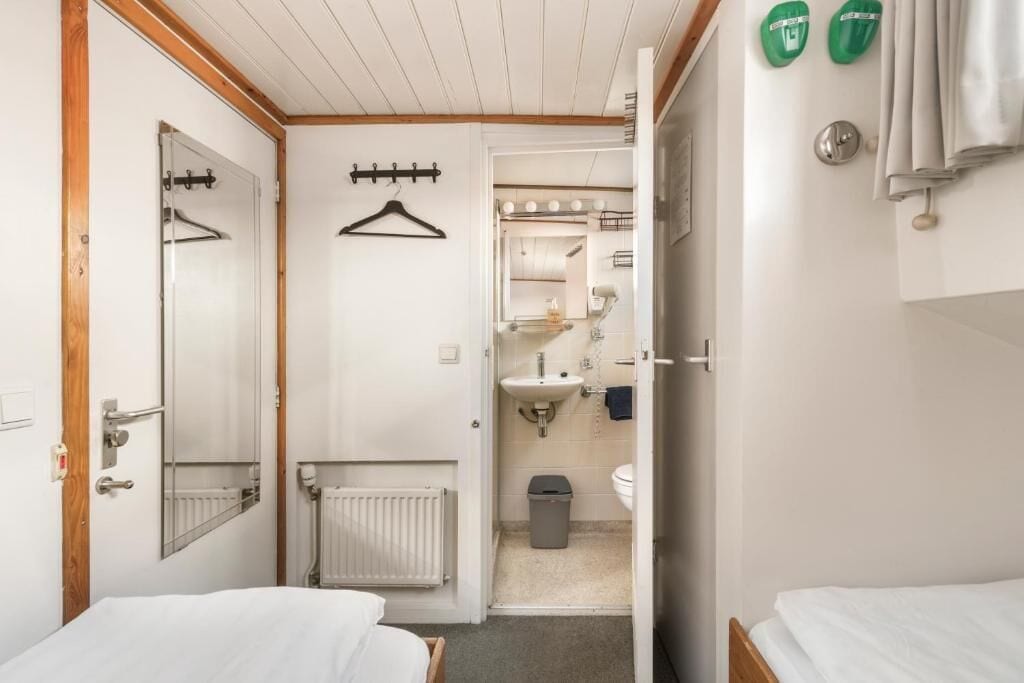 Standaard Twin kamer | Badkamer