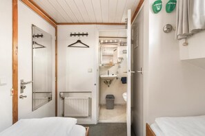 Bathroom - Botel van Aemstel  (Amsterdam)