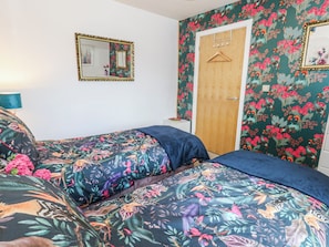 2 bedrooms, individually decorated, individually furnished, free WiFi - Rodwell Holt (Weymouth)