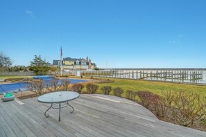 Terrace/patio - Waterfront Mantoloking Estate (Mantoloking)