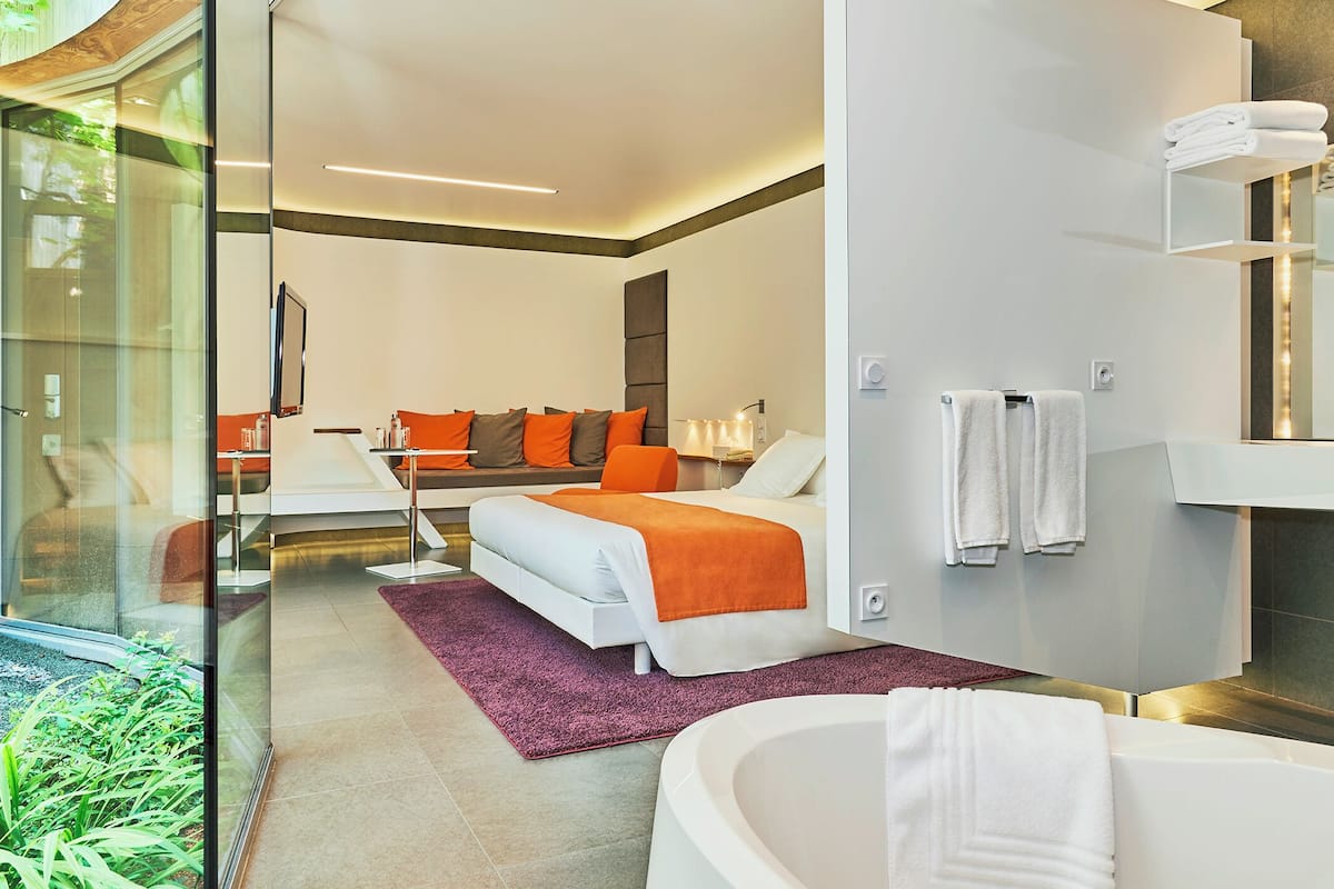 Superior Room, 1 Bedroom, Patio, Garden View