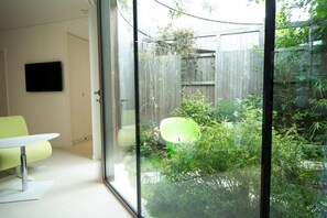 Habitación estándar, 1 habitación, patio, vistas al jardín | Interior