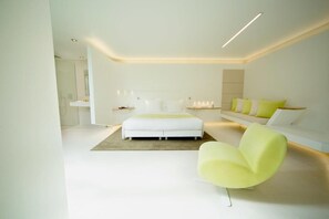 Standard Room, 1 Bedroom, Patio, Garden View | In-room safe, desk, blackout drapes, soundproofing - Maison KERVARREC (Saint-Gregoire)