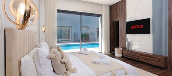 Villa Ramona | 4CH | 4SB | Fast Wi-Fi | Private Pool | Atlas View