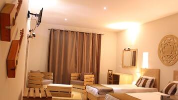 Chambre Double, balcon, vue cour intérieure