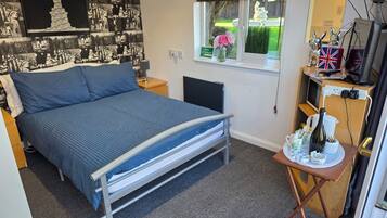 Alpehytte – classic, hageutsikt