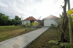 Front of property - Taru Sebatu Villa  (Ubud)