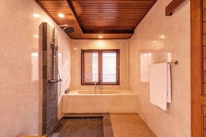 Superior Villa, 1 King Bed, Balcony | Desk, laptop workspace, free WiFi