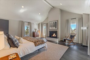 8 bedrooms, iron/ironing board, free WiFi, bed sheets - Luxury Modern Getaway by InvitedHome | Pool, Hot Tub, Game Room (Park City)