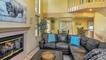 Smart TV, fireplace, DVD player
