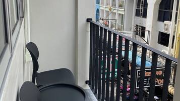 Studio Économique, balcon, vue ville | Enceinte de l’hébergement