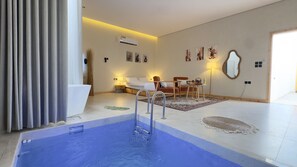 Private pool