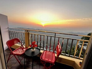 Luxury Double Room, Balcony, Mountain View | Terrace/patio