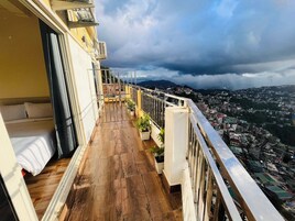 Habitación de lujo doble, balcón, vistas a la montaña | Vistas a la montaña