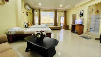 Family Studio Suite, Balcony, Mountain View