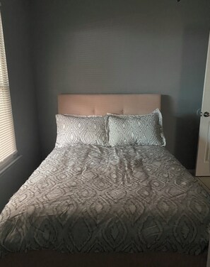 3 bedrooms, iron/ironing board, WiFi, bed sheets - Heart of Downtown (San Antonio)