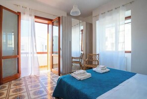 Iron/ironing board, Internet, bed sheets - Between Sky and Sea by Alma Dimore (Otranto)