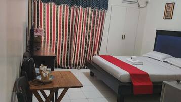 Standard Tek Büyük Yataklı Oda