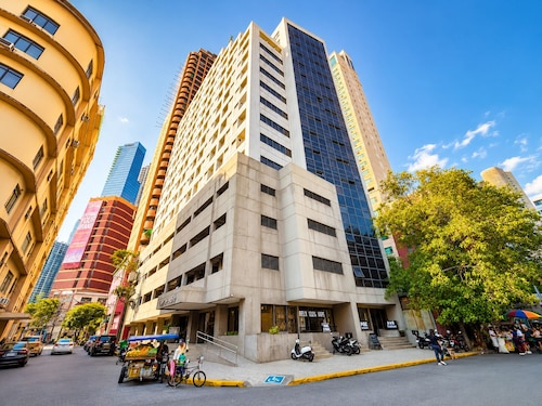 Poblacion Suites by SMS Hospitality