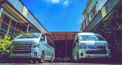 Bahir Dar Backpackers in Bahir Dar offers a hostel with garden views, outdoor