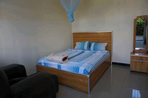  Bahir Dar Backpackers in Bahir Dar offers a hostel with garden views, outdoor