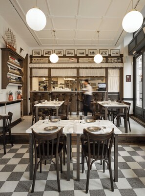 Dining - Ergon House Ermou (Athens)