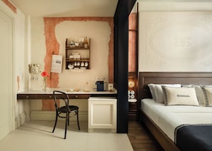 Minibar, két bảo mật tại phòng, phòng cách âm
