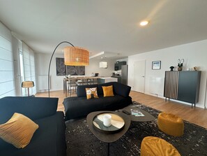 Living area - Spacious and elegant T4, city center (Vannes)