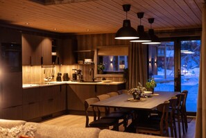 Fridge, microwave, dishwasher, coffee/tea maker