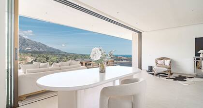 RLQ - Modern 2 Bed Apt With Rooftop Plunge Pool