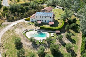 Exterior - Villa CàBrandano, view of the hills and a bio-pool (Montecalvo In Foglia)