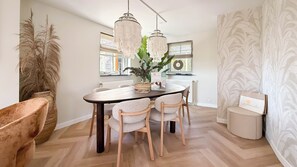 Dining - Villa With Expansive Sunny Garden (Egmond aan den Hoef)