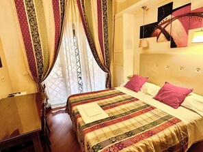1 bedroom, free WiFi - Double with Terrace - InternoUno Deluxe - Via Lorenzo il Magnifico (Roma)