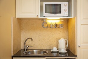 Interior - Double Room with Terrace InsideUno Deluxe (Roma)