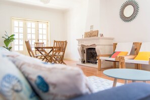 Fernseher, Kamin