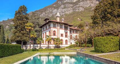Apartment in villa eclettica sul Lago di Como