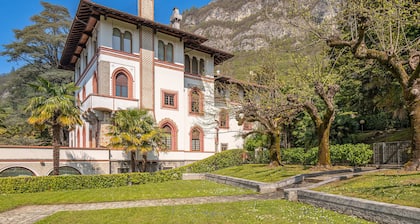 Apartment in villa eclettica sul Lago di Como