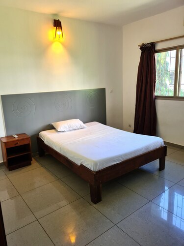 Spacious, fully-equipped apartment with air conditioning+wifi+guardians